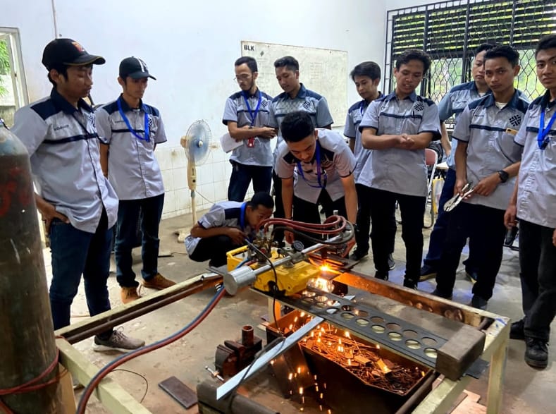 BUKA PELUANG KERJA LUAR NEGERI, DISNAKER JEMBER LATIH SERIBU CALON TENAGA KERJA