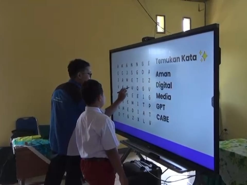 anak-sd-pun-melek-digital-diskominfo-jember-bentuk-generasi-tangguh-lawan-hoaks-dan-hacker