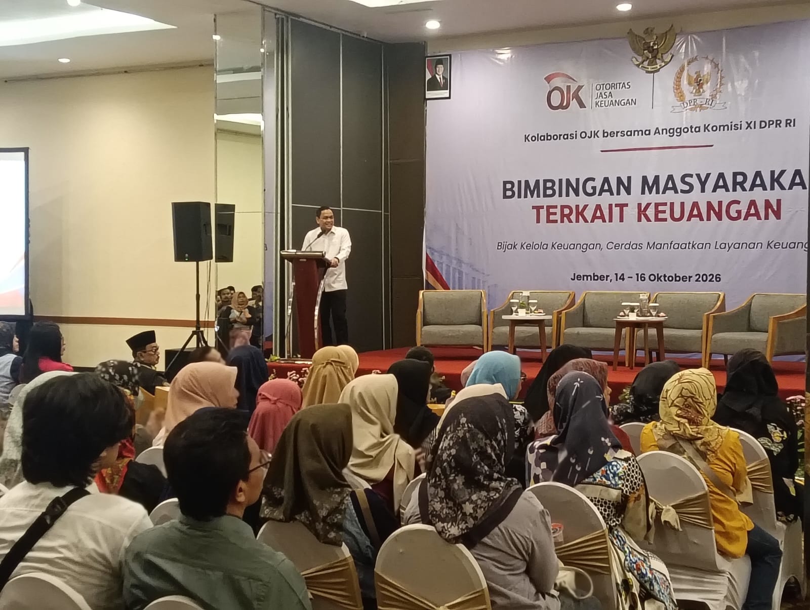 PINJOL MUDAH DIAKSES, RISIKO UTANG MENGINTAI! OJK DAN HCM AJAK WARGA BIJAK KELOLA KEUANGAN