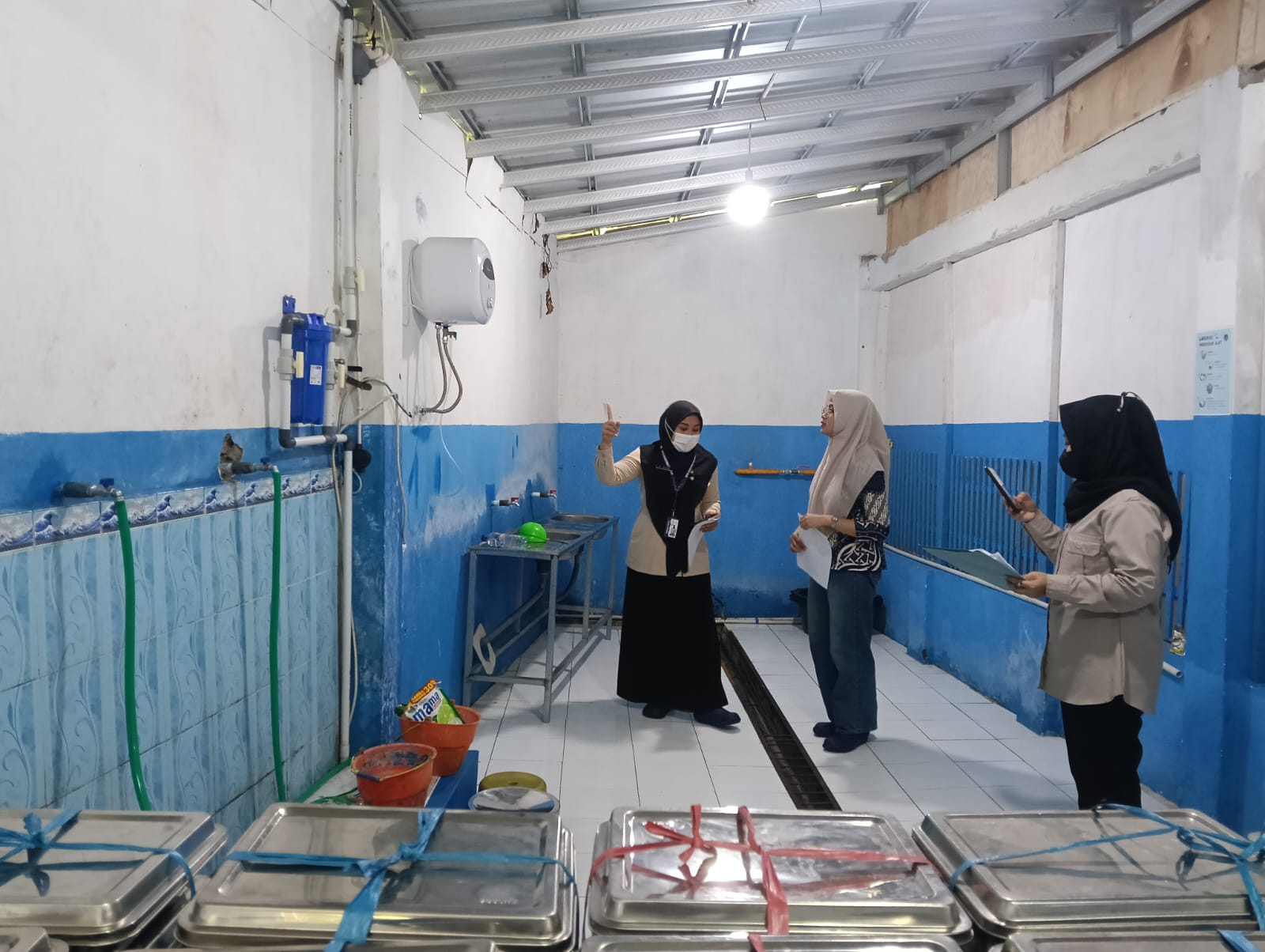 TAK ADA YANG LOLOS,  SPPG DI JEMBER DIPERIKSA DARI DAPUR HINGGA SALURAN LIMBAH