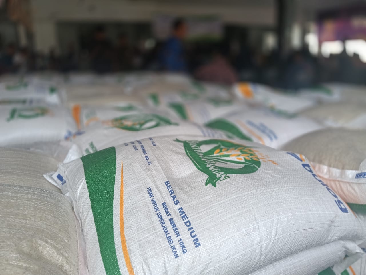 88-ribu-ton-beras-tersedia-bulog-tegaskan-harga-pangan-tetap-stabil