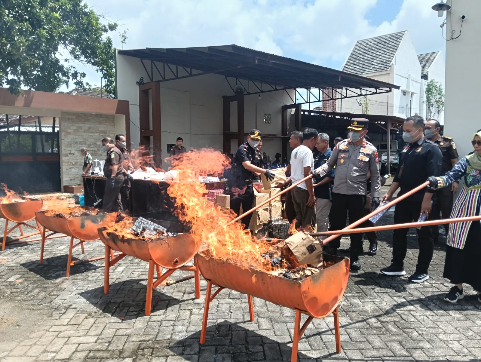 70 RIBU BATANG ROKOK ILEGAL DIAMANKAN, PUGER JADI TEMUAN TERBANYAK