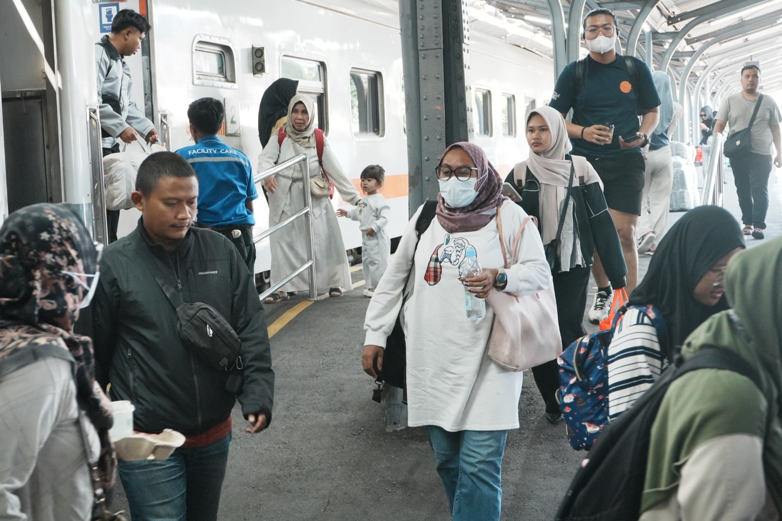 PENUMPANG KAI DAOP 9 JEMBER TEMBUS 5,3 JUTA, NAIK 2,49 PERSEN