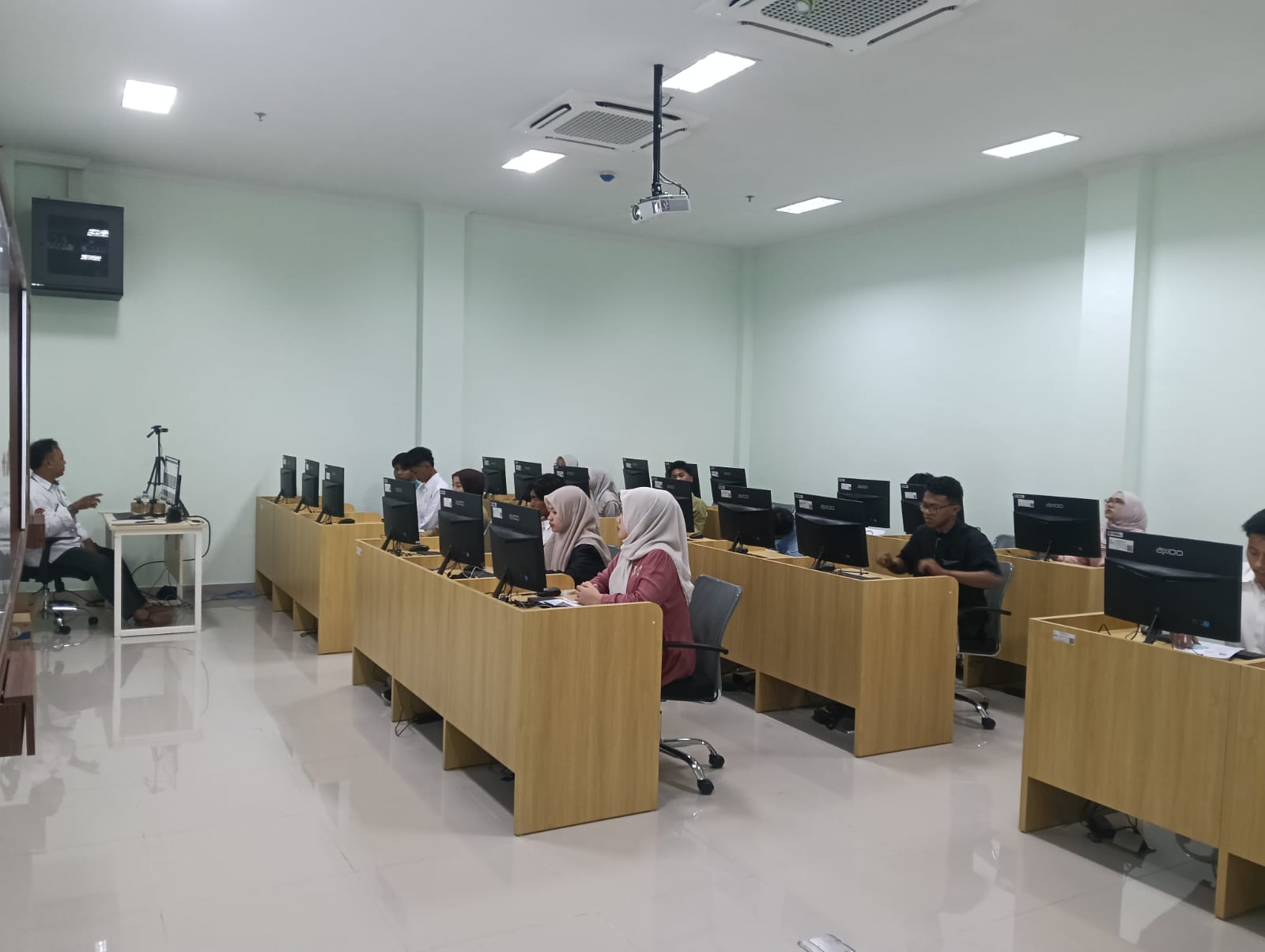 1.332 PESERTA SERBU UIN KHAS JEMBER, UM-PTKIN 2026 DIGELAR FULL DIGITAL