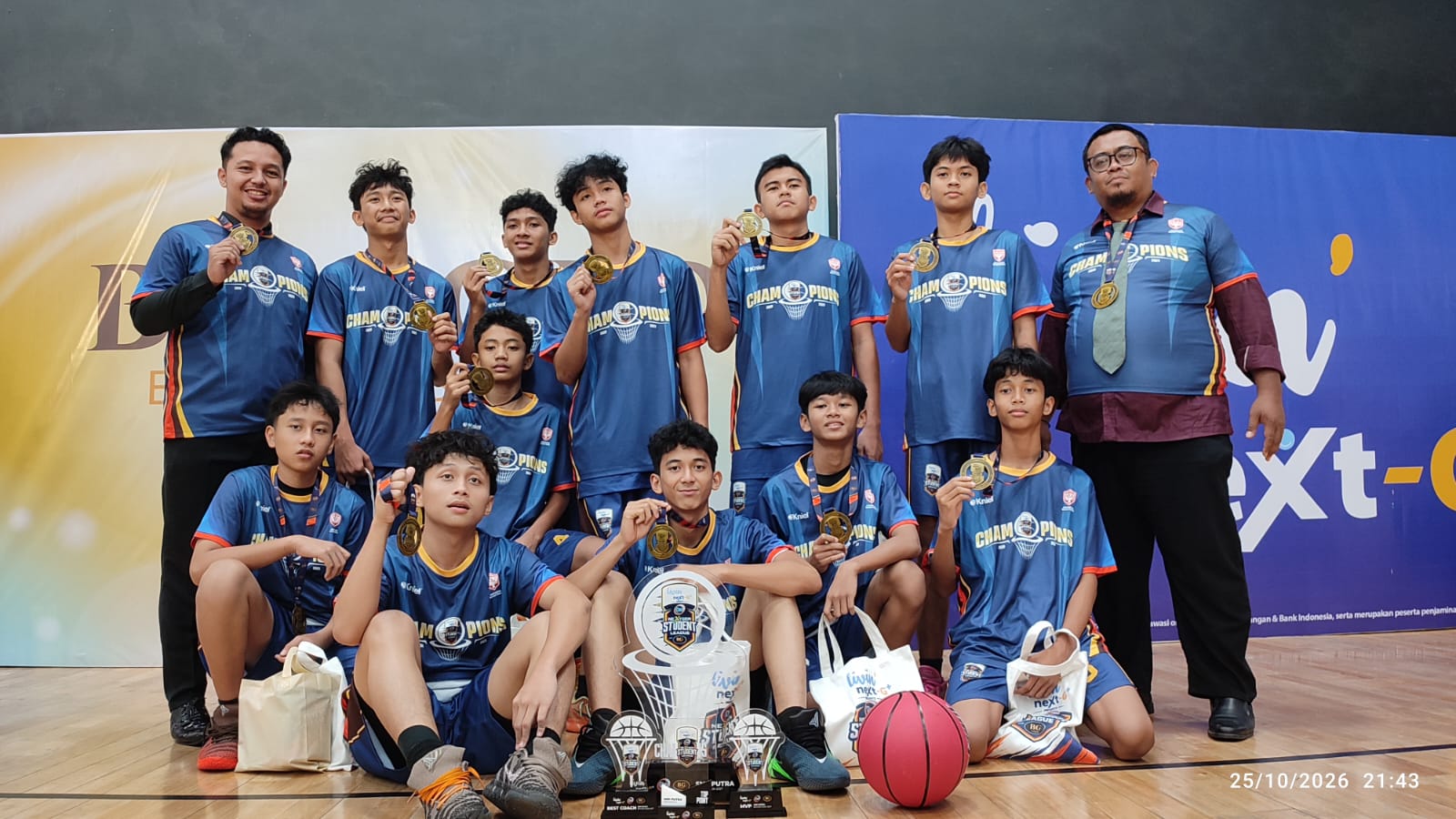 BASKET PELAJAR JEMBER BERJAYA DI NSL, SMPN 2 RAIH JUARA PERTAMA