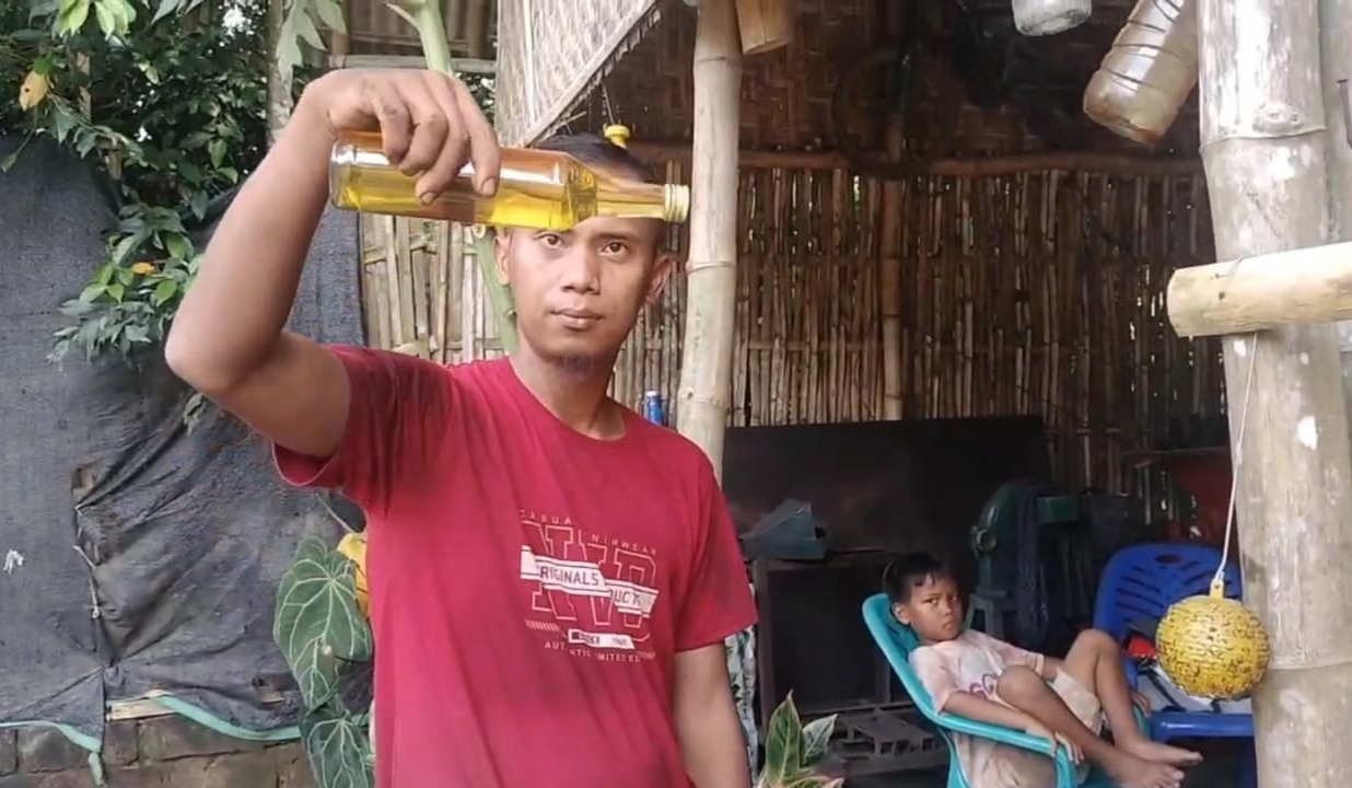 DARI SAMPAH JADI ENERGI, PEMUDA JEMBER SULAP PLASTIK JADI BBM ALTERNATIF