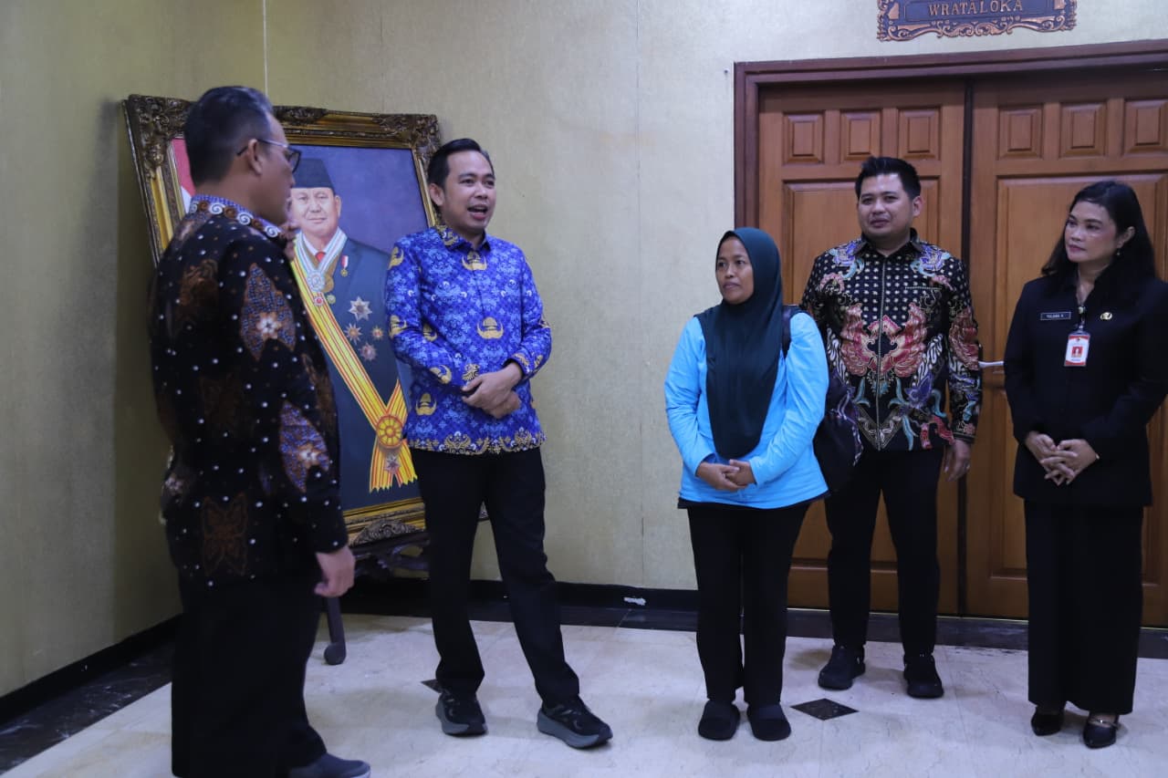 tegaskan-perlindungan-penuh-bagi-pmi-pemkab-jember-pulangkan-pekerja-migran-dari-malaysia