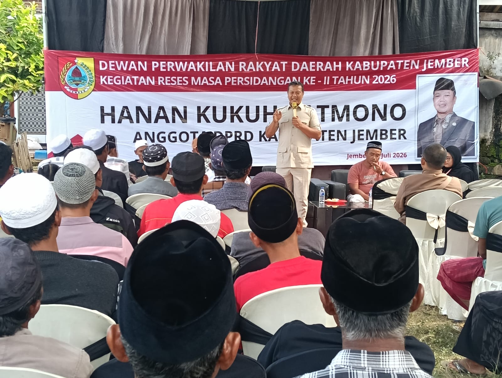 warga-jelbuk-curhat-ke-dprd-jalan-hancur-hambat-ekonomi-dan-wisata