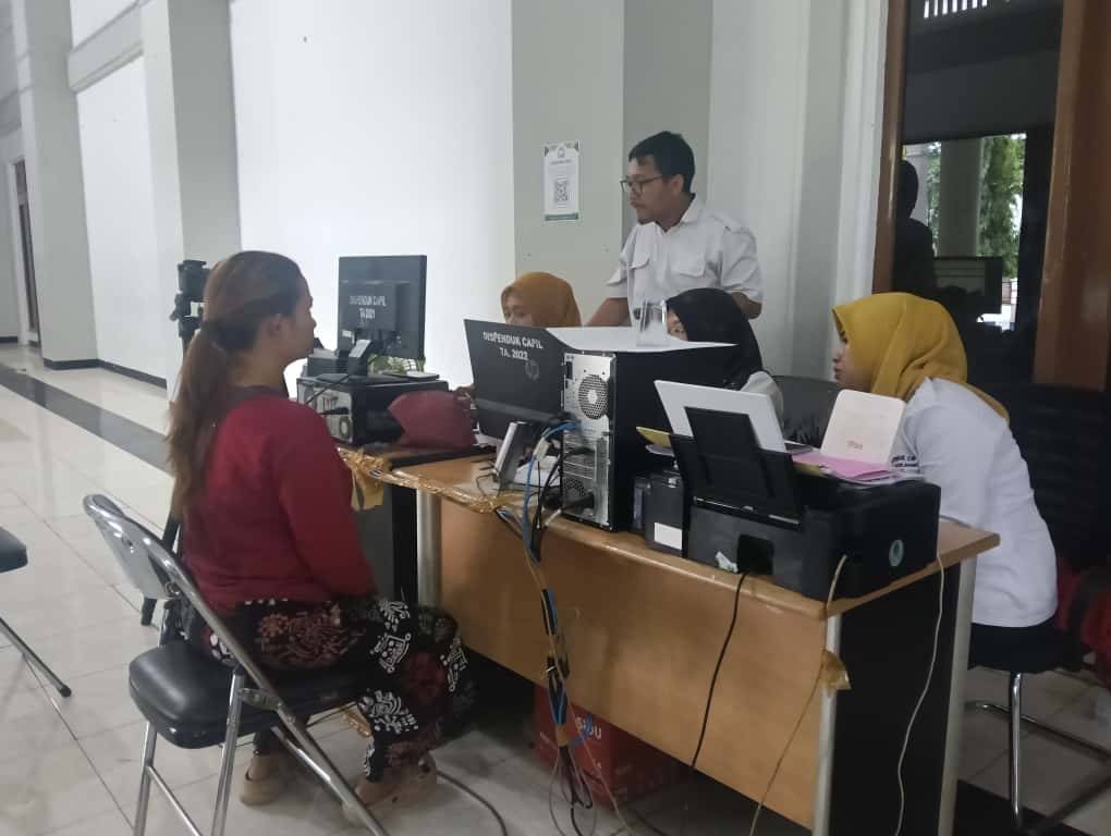 dispendukcapil-jember-bakal-dapat-hibah-68000-blangko-ktp-elektronik