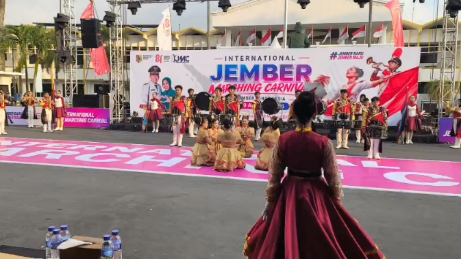BUKAN SEKADAR MARCHING BAND, GISTARA SPADA BAWA PULANG 6 TROFI IJMC 2026