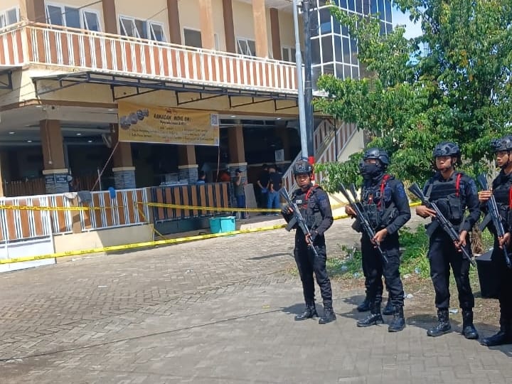 TERJADI LEDAKAN SAAT TARAWIH DI MASJID PATRANG, POLISI PERIKSA SAKSI
