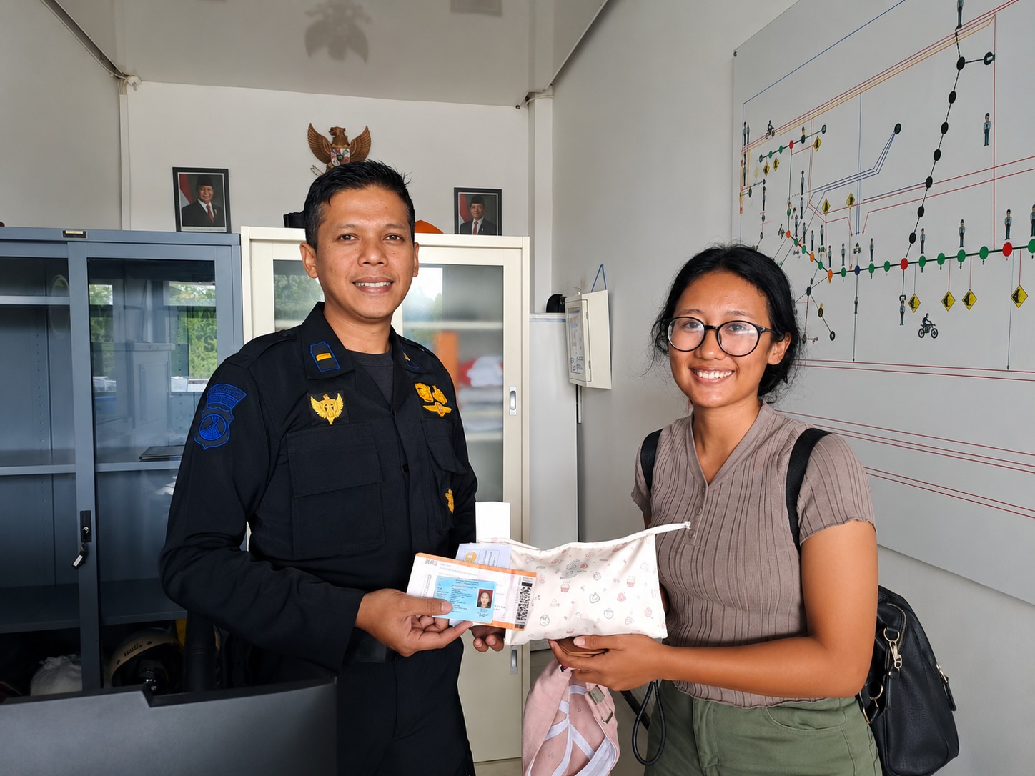 hp-dompet-hingga-laptop-tertinggal-di-kereta-begini-cara-kai-mengembalikannya-ke-pemilik