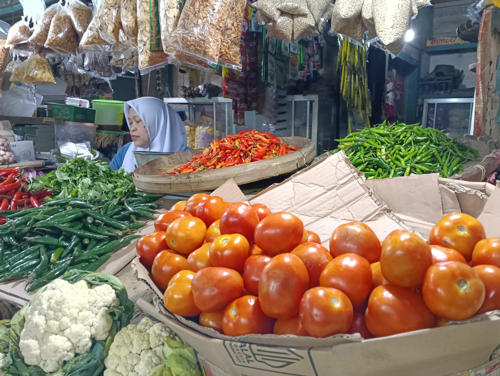 harga-tomat-di-jember-naik-dua-kali-lipat-tembus-rp22-ribu-per-kilogram