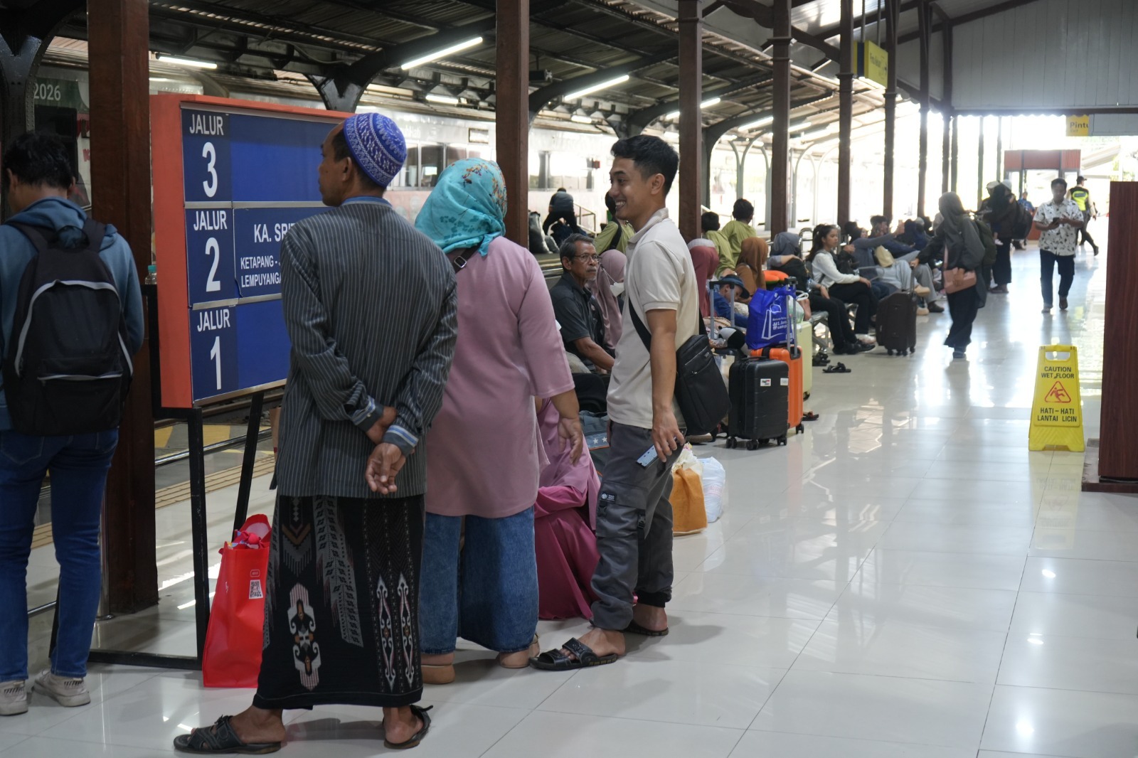 libur-natal-2025-penumpang-kereta-di-daop-9-jember-naik-hingga-13-persen